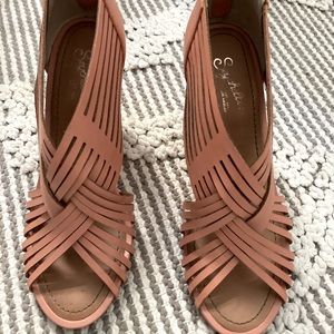 Seychelles coral wedges size 6.5